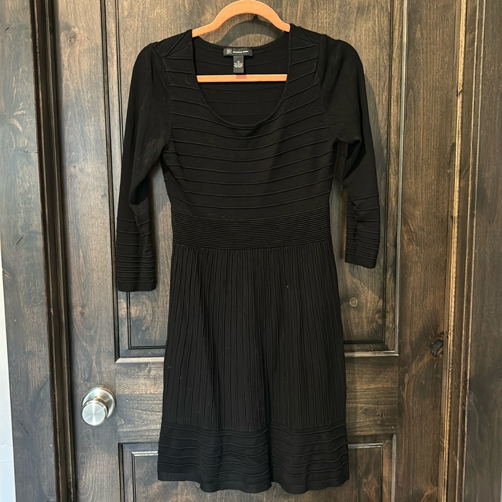 Cute, flattering , INC dress